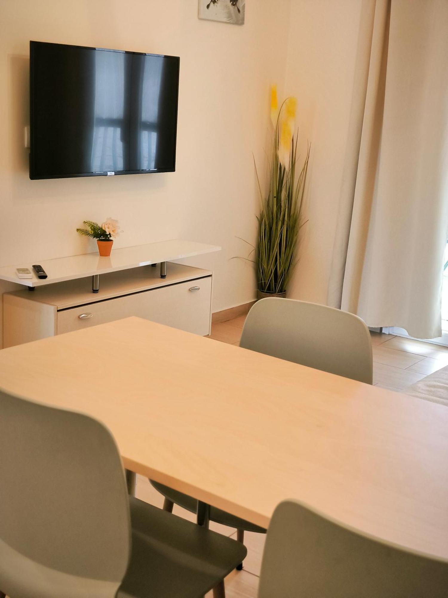 Penthouse With An Incredible View 350M From Metro Station! Apartment Athens Exterior photo
